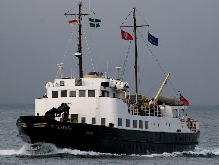 MS Oldenburg © Rick Morris